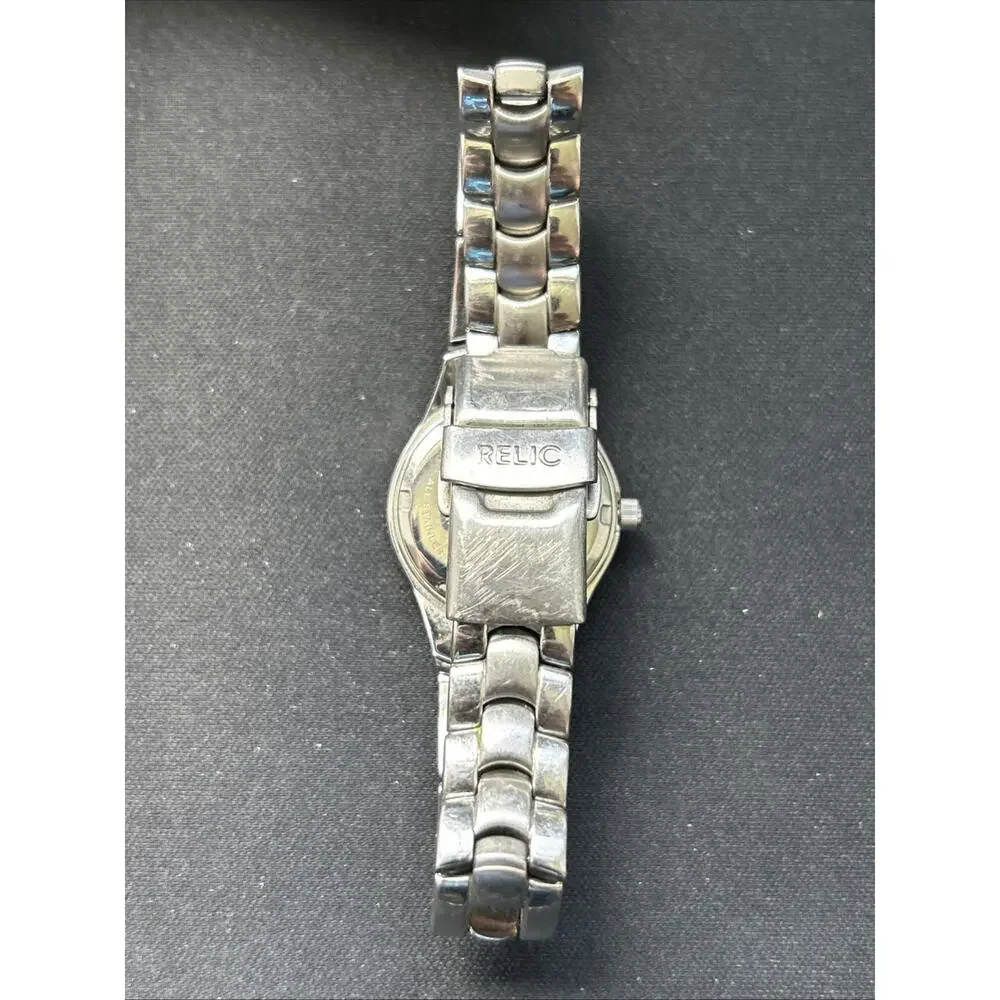 Relic Wet Blue Dial Silver Tone Women’s Quartz Watch